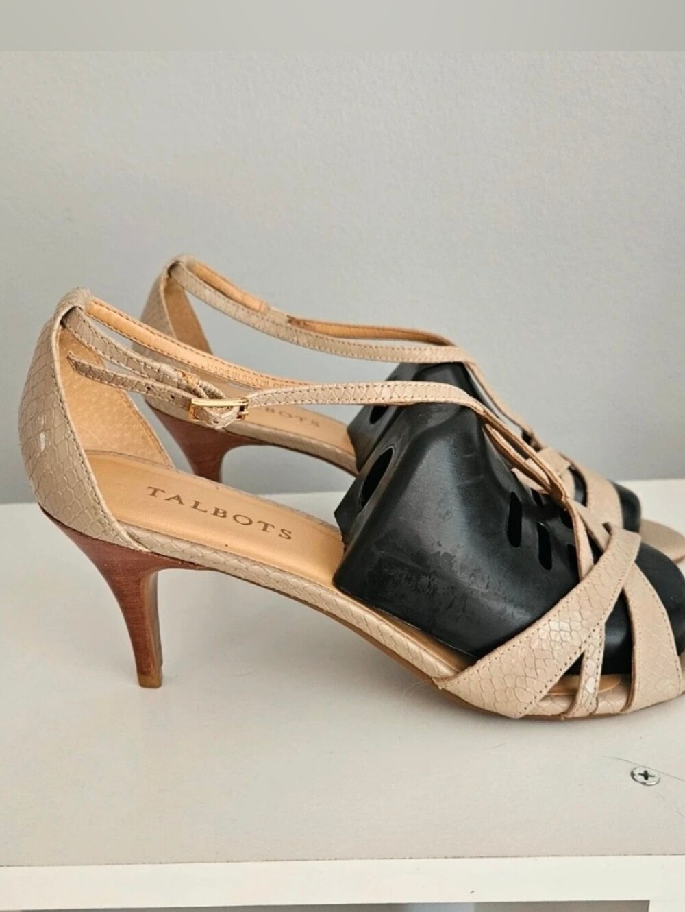 Talbots Nude Snake Skin Leather Ankle Strap Heels - Size 9.5 - Picture 3 of 8